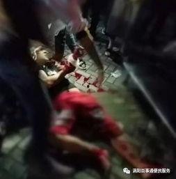 两女打架当场吃瓜事件视频,两女街头互殴,围观群众现场“吃瓜”