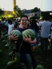 学校吃瓜排队事件,一场校园现象引发的思考